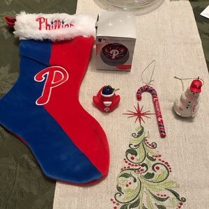 Assorted Phillies ornaments & stalking